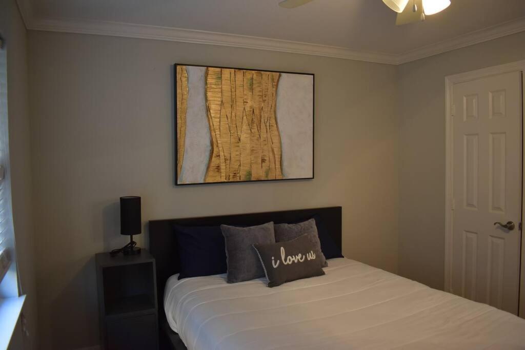 Townhouse Near Midtown Appartement Houston Buitenkant foto